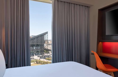 Ashford Hotel | Hampton by Hilton Ashford International