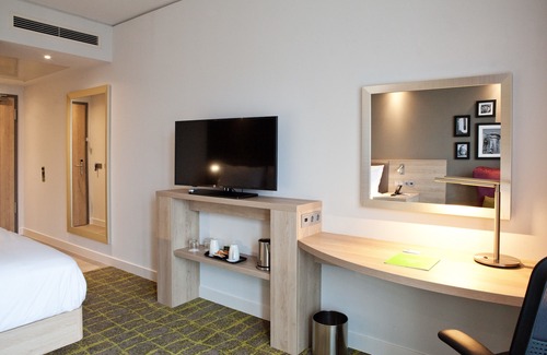 Horde Hotel | Hampton by Hilton Dortmund Phoenix See
