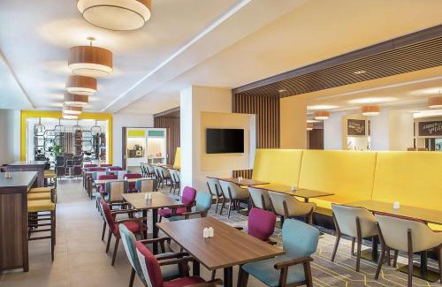 Al Qusais Hotel | Hampton By Hilton Dubai Airport