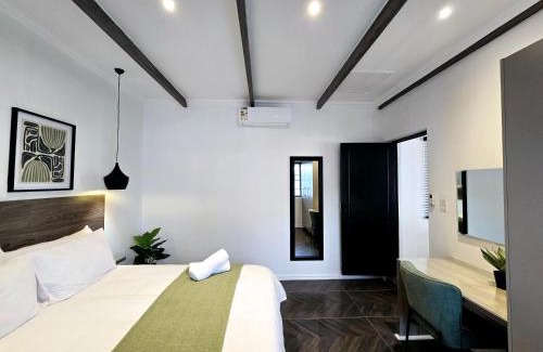 Windermere Apartment | Hampton Collection Avenues - Urban 4 Sleeper Apartment