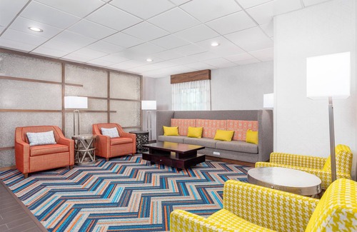 Akron Hotel | Hampton Inn Akron-South