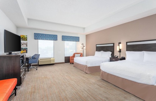 Akron Hotel | Hampton Inn Akron-South
