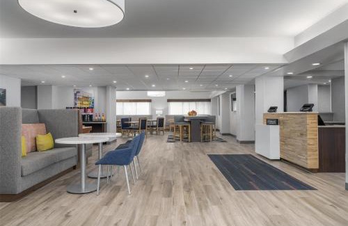 Altoona Hotel | Hampton Inn Altoona