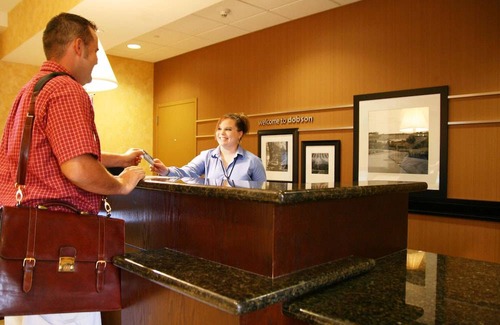 Dobson Hotel | Hampton Inn and Suites Dobson