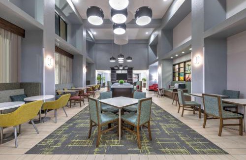 Clute Hotel | Hampton Inn and Suites Lake Jackson-Clute