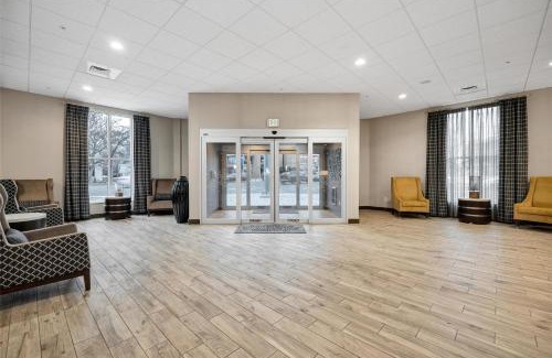 Logan Hotel | Hampton Inn And Suites Logan, Ut