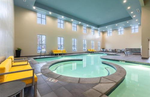 Logan Hotel | Hampton Inn And Suites Logan, Ut