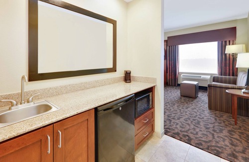 Forest Hill Hotel | Hampton Inn and Suites Fort Worth/Forest Hill