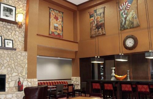 Stephenville Hotel | Hampton Inn and Suites Stephenville
