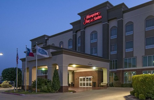 Waxahachie Hotel | Hampton Inn and Suites Waxahachie