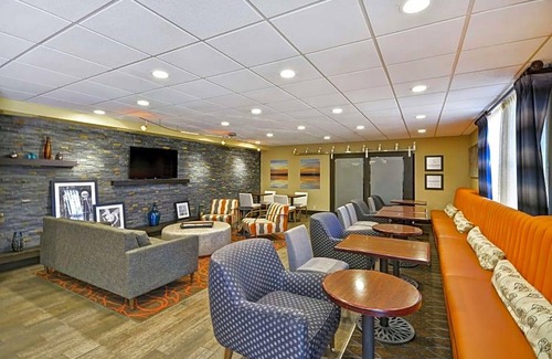 Auburn Hotel | Hampton Inn Auburn