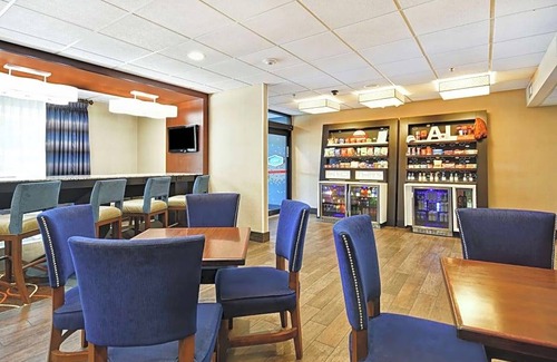 Auburn Hotel | Hampton Inn Auburn