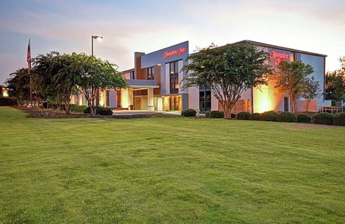 Auburn Hotel | Hampton Inn Auburn