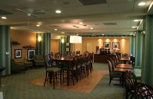 Brentwood Hotel | Hampton Inn Brentwood