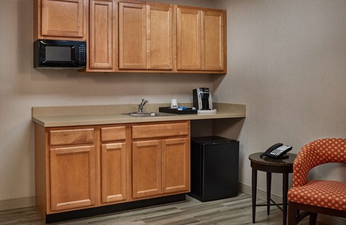Revere Hotel | Hampton Inn Boston - Logan Airport