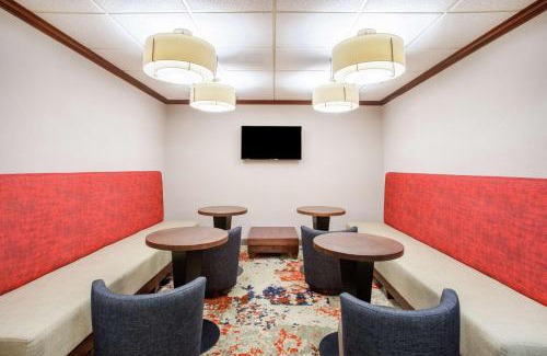 Marlborough Hotel | Hampton Inn Boston/Marlborough