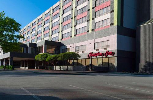 Natick Hotel | Hampton Inn Boston-Natick