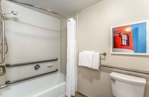 Peabody Hotel | Hampton Inn Boston/Peabody