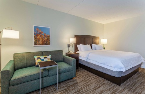 Peabody Hotel | Hampton Inn Boston/Peabody