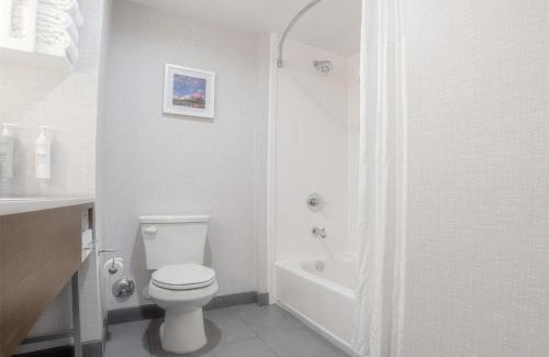Valencia Hotel | Hampton Inn By Hilton Santa Clarita-Valencia