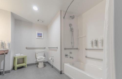 Valencia Hotel | Hampton Inn By Hilton Santa Clarita-Valencia