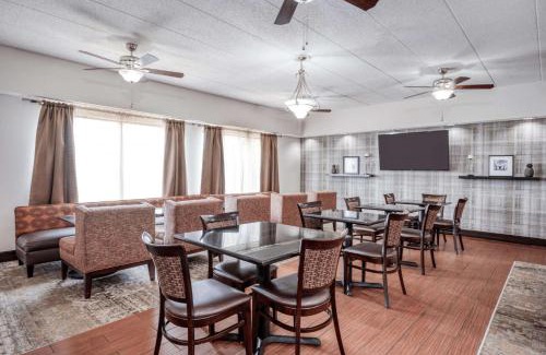 Octa Hotel | Hampton Inn by Hilton Washington Court House
