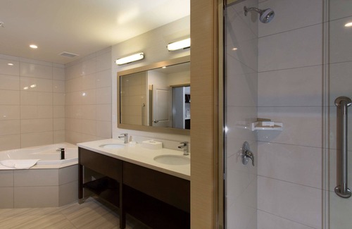 County of Vermilion River Hotel | Hampton Inn by Hilton Lloydminster