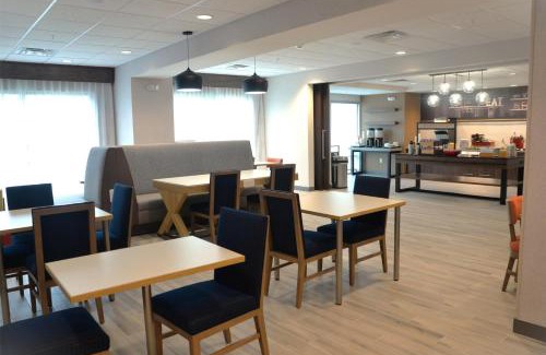 Cabot Hotel | Hampton Inn Cabot