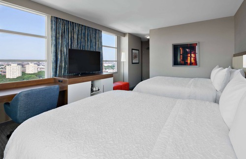 Near South Side Hotel | Hampton Inn Chicago McCormick Place