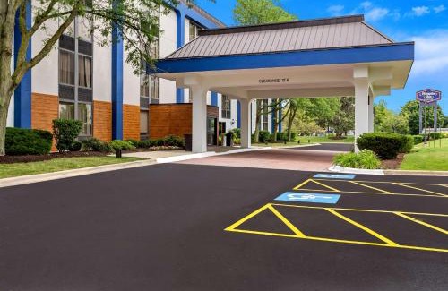 Naperville Hotel | Hampton Inn Chicago-Naperville