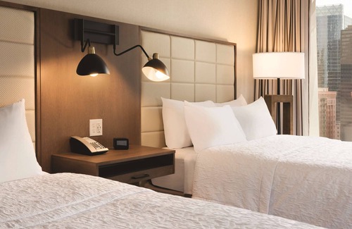 West Loop Gate Hotel | Hampton Inn Chicago West Loop Fulton Market Area