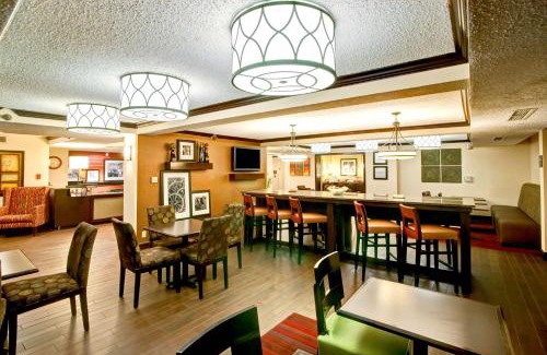 College Station Hotel | Hampton Inn College Station-Near Texas A&M University
