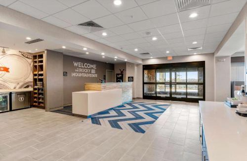 Colorado Springs Hotel | Hampton Inn Colorado Springs Northeast