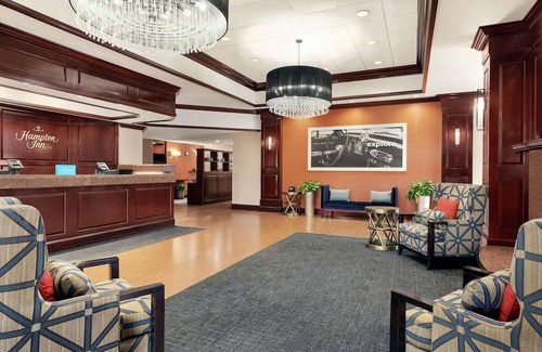 Potomac Falls Hotel | Hampton Inn Dulles/Cascades