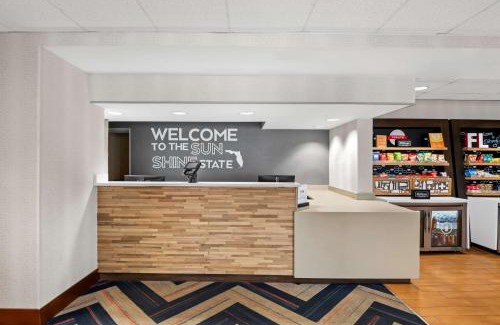 Plantation Estates Hotel | Hampton Inn Debary-Deltona