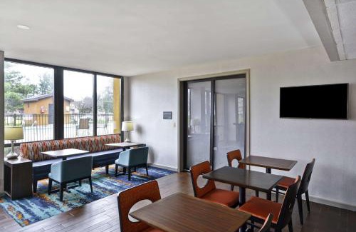 Madison Heights Hotel | Hampton Inn Detroit Madison Heights South Troy