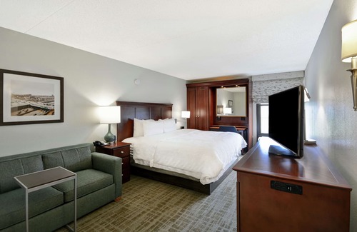 Madison Heights Hotel | Hampton Inn Detroit/Madison Heights/South Troy