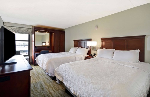 Madison Heights Hotel | Hampton Inn Detroit/Madison Heights/South Troy