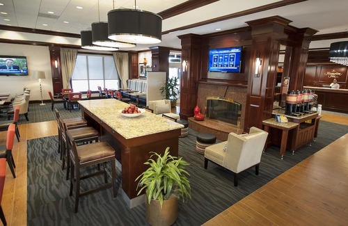 Potomac Falls Hotel | Hampton Inn Dulles/Cascades