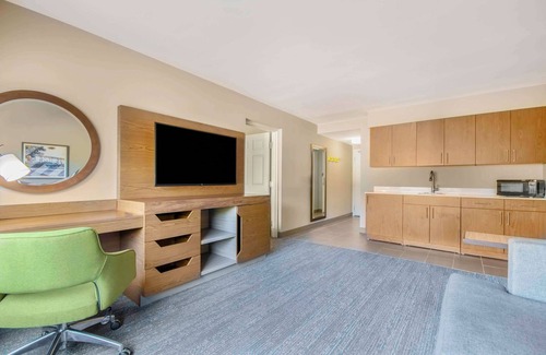 East Aurora Hotel | Hampton Inn East Aurora