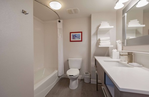 East Windsor Hotel | Hampton Inn East Windsor