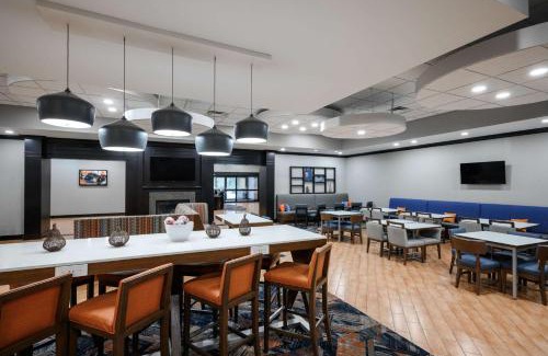 Evansville Hotel | Hampton Inn Evansville Airport