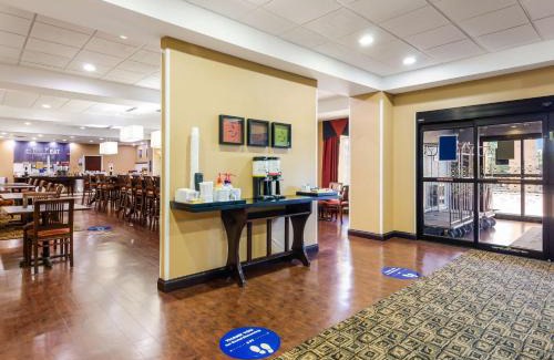 Galax Hotel | Hampton Inn Galax