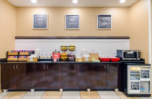 Galax Hotel | Hampton Inn Galax