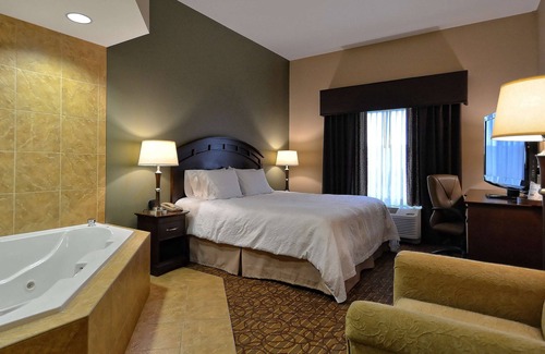 Geneseo Hotel | Hampton Inn Geneseo