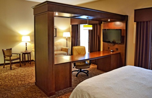 Geneseo Hotel | Hampton Inn Geneseo