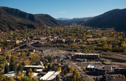 Glenwood Springs Hotel | Hampton Inn Glenwood Springs