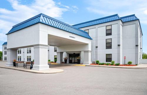 Alpine Center Hotel | Hampton Inn Grand Rapids/North