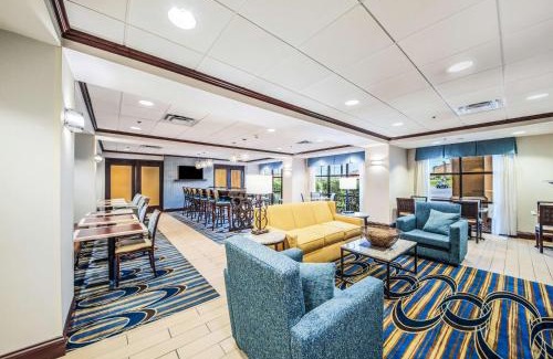 Greenfield Hotel | Hampton Inn Greenfield