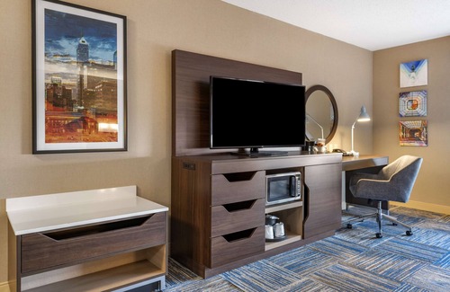 Greenfield Hotel | Hampton Inn Greenfield